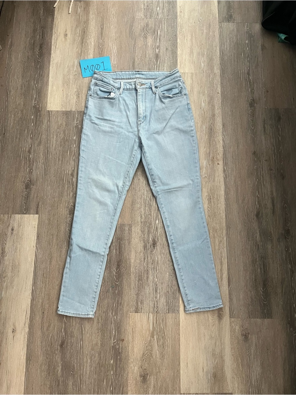 Levi’s Womens Slim Straight Jeans Size 29 Light Wash Blue Denim Mid Rise Stretch